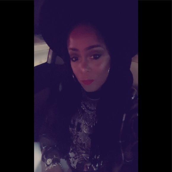 Meet your Posher, Brandy - Picture 2 of 15